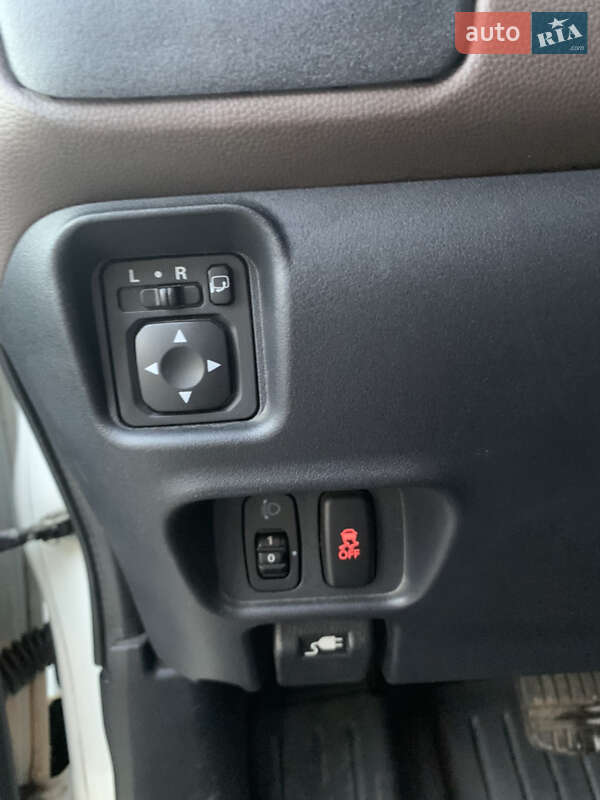 Хэтчбек Citroen C-Zero 2011 в Луцке фото 20 Хэтчбек Citroen C-Zero 2011 в Луцке