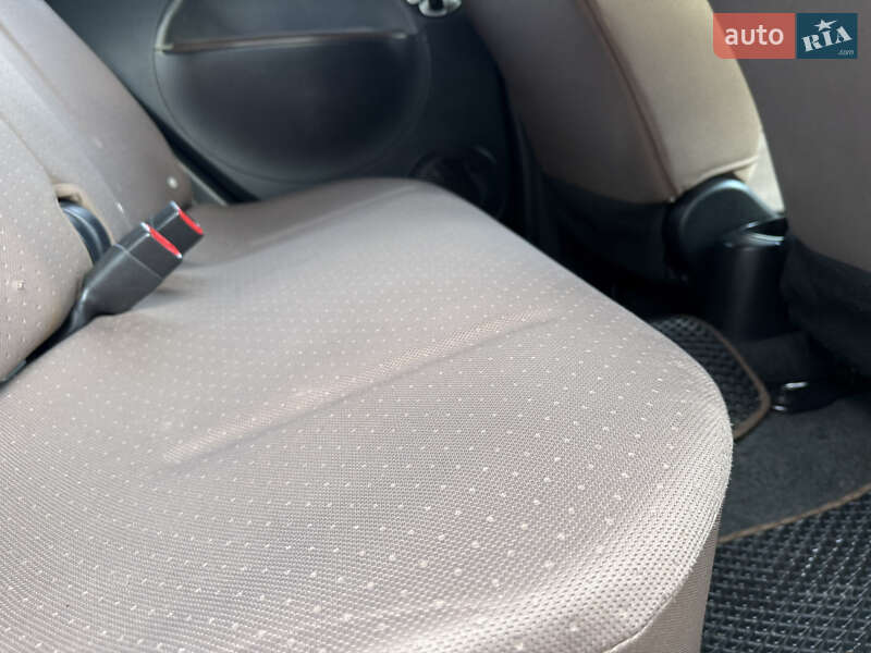 Хэтчбек Citroen C-Zero 2013 в Ровно фото 33 Хэтчбек Citroen C-Zero 2013 в Ровно