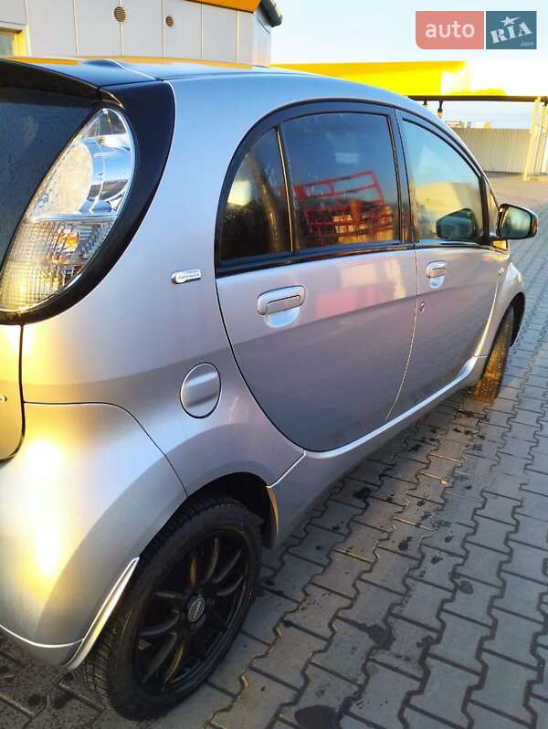 Хэтчбек Citroen C-Zero 2011 в Луцке