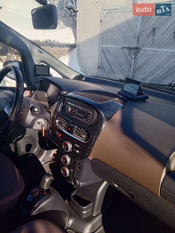 Хэтчбек Citroen C-Zero 2012 в Каменке-Бугской