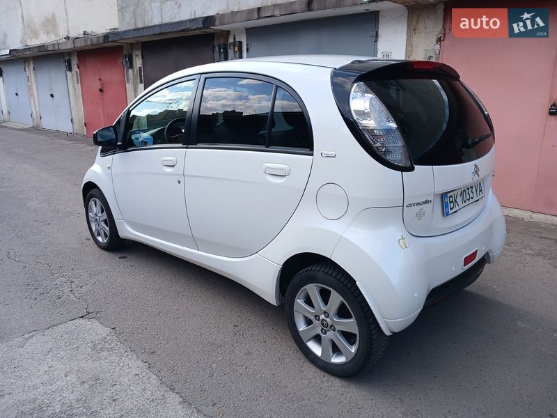 Хетчбек Citroen C-Zero 2011 в Рівному фото 2 Хетчбек Citroen C-Zero 2011 в Рівному