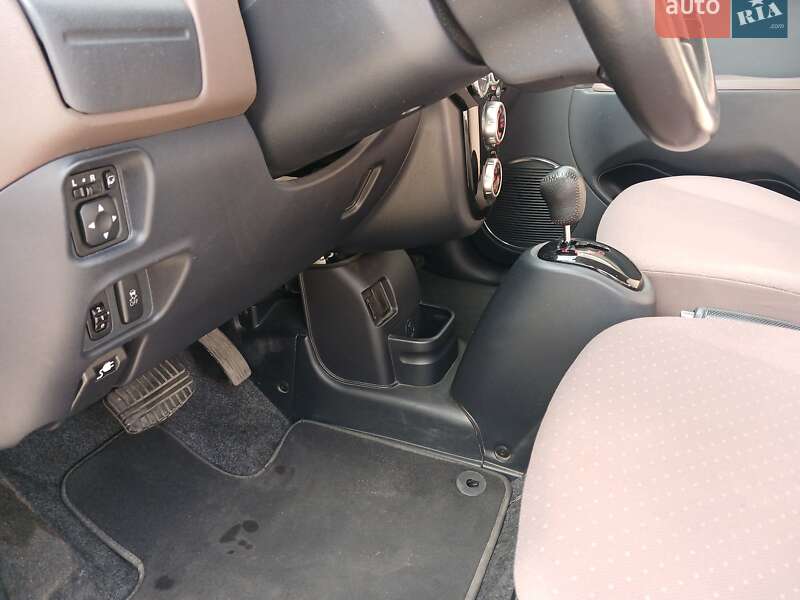 Хетчбек Citroen C-Zero 2011 в Рівному фото 22 Хетчбек Citroen C-Zero 2011 в Рівному