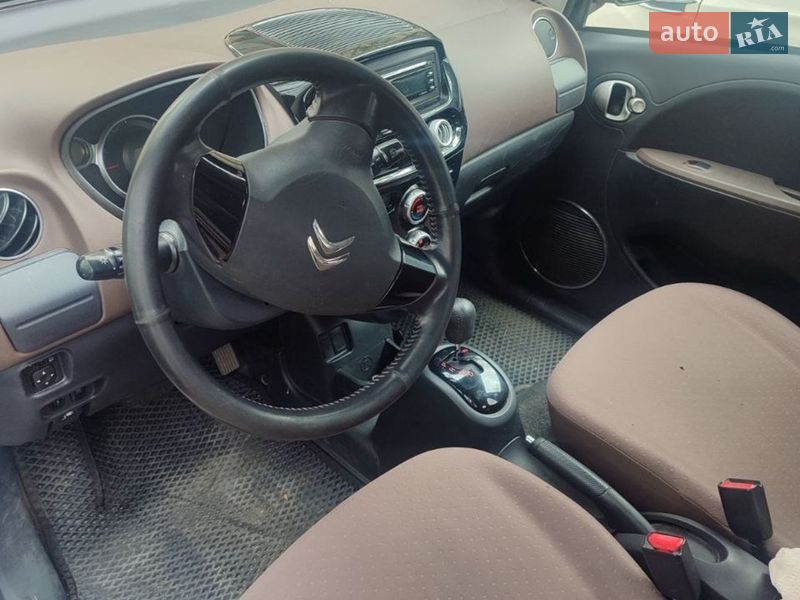 Хетчбек Citroen C-Zero 2011 в Дніпрі