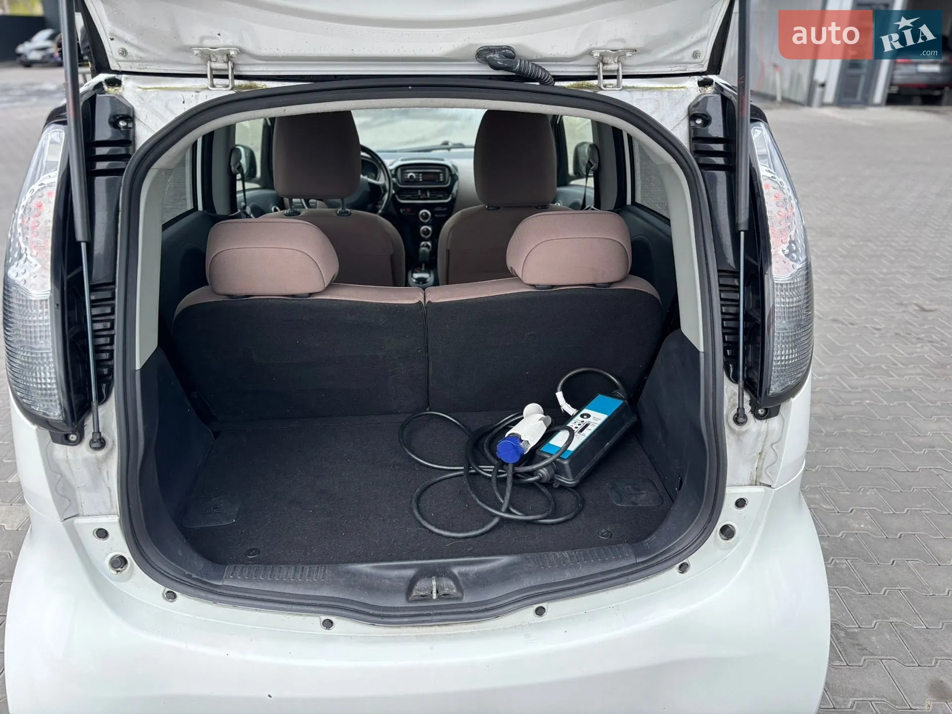 2014 Citroen C-ZERO - мініатюра 17