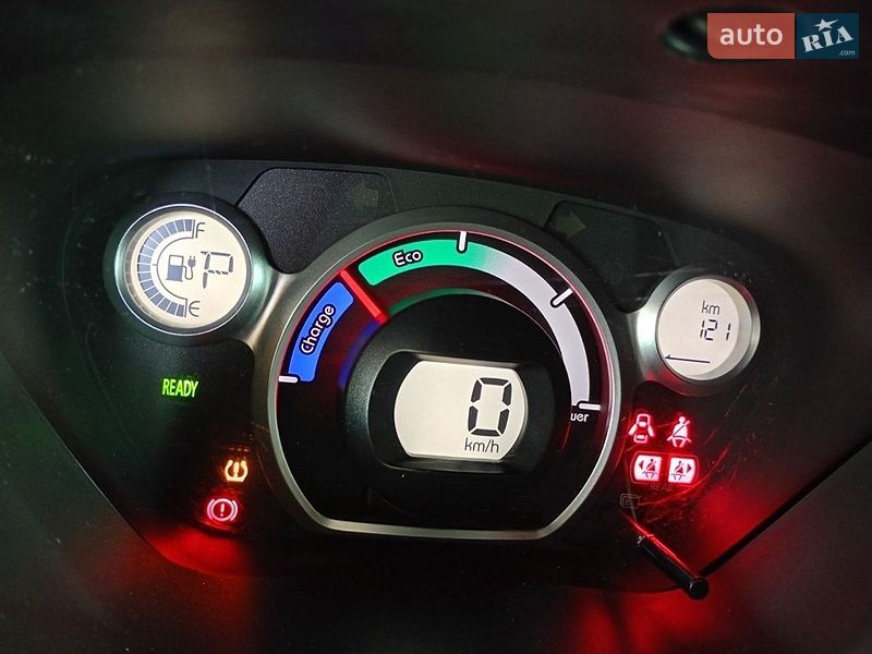 Хетчбек Citroen C-Zero 2015 в Києві фото 8 Хетчбек Citroen C-Zero 2015 в Києві
