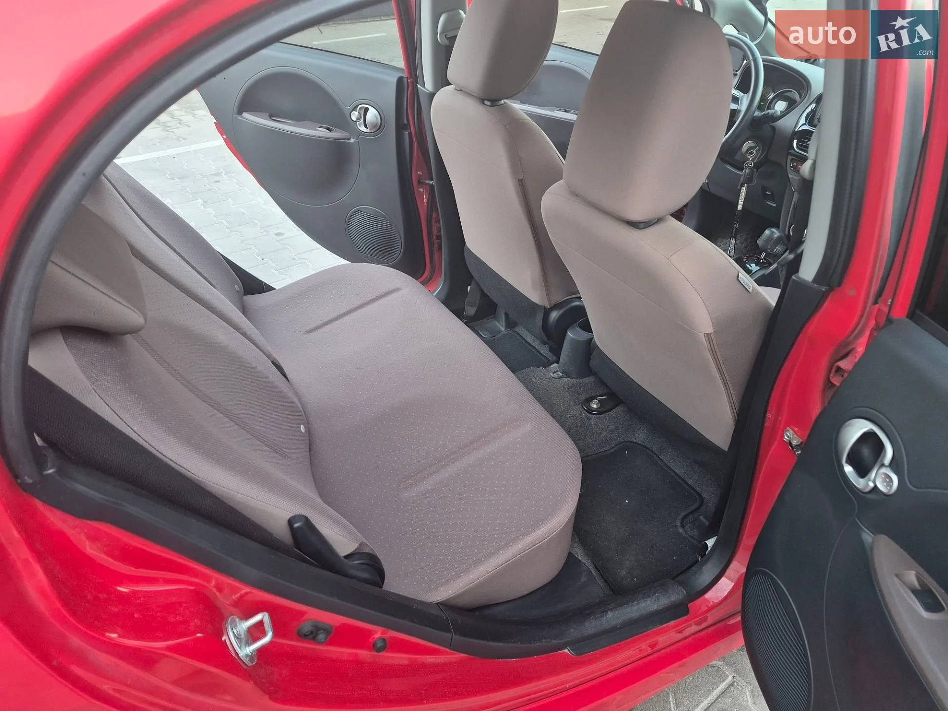 2011 Citroen C-ZERO - мініатюра 10