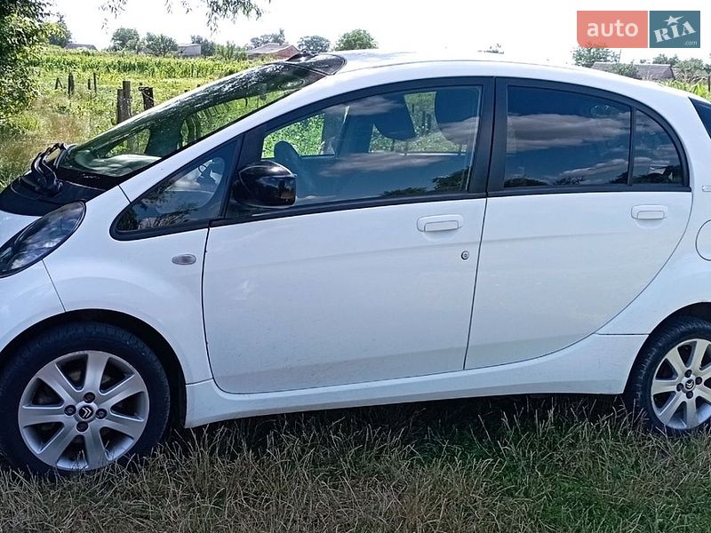 Хетчбек Citroen C-Zero 2011 в Дубровиці фото 13 Хетчбек Citroen C-Zero 2011 в Дубровиці