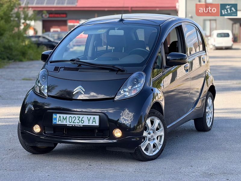 Хэтчбек Citroen C-Zero 2015 в Звягеле фото Хэтчбек Citroen C-Zero 2015 в Звягеле