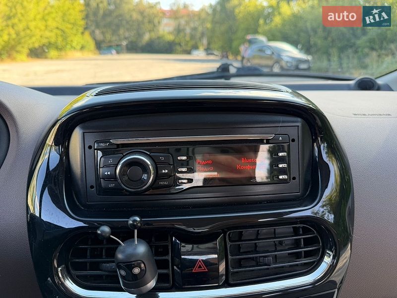 Хэтчбек Citroen C-Zero 2015 в Звягеле фото 21 Хэтчбек Citroen C-Zero 2015 в Звягеле