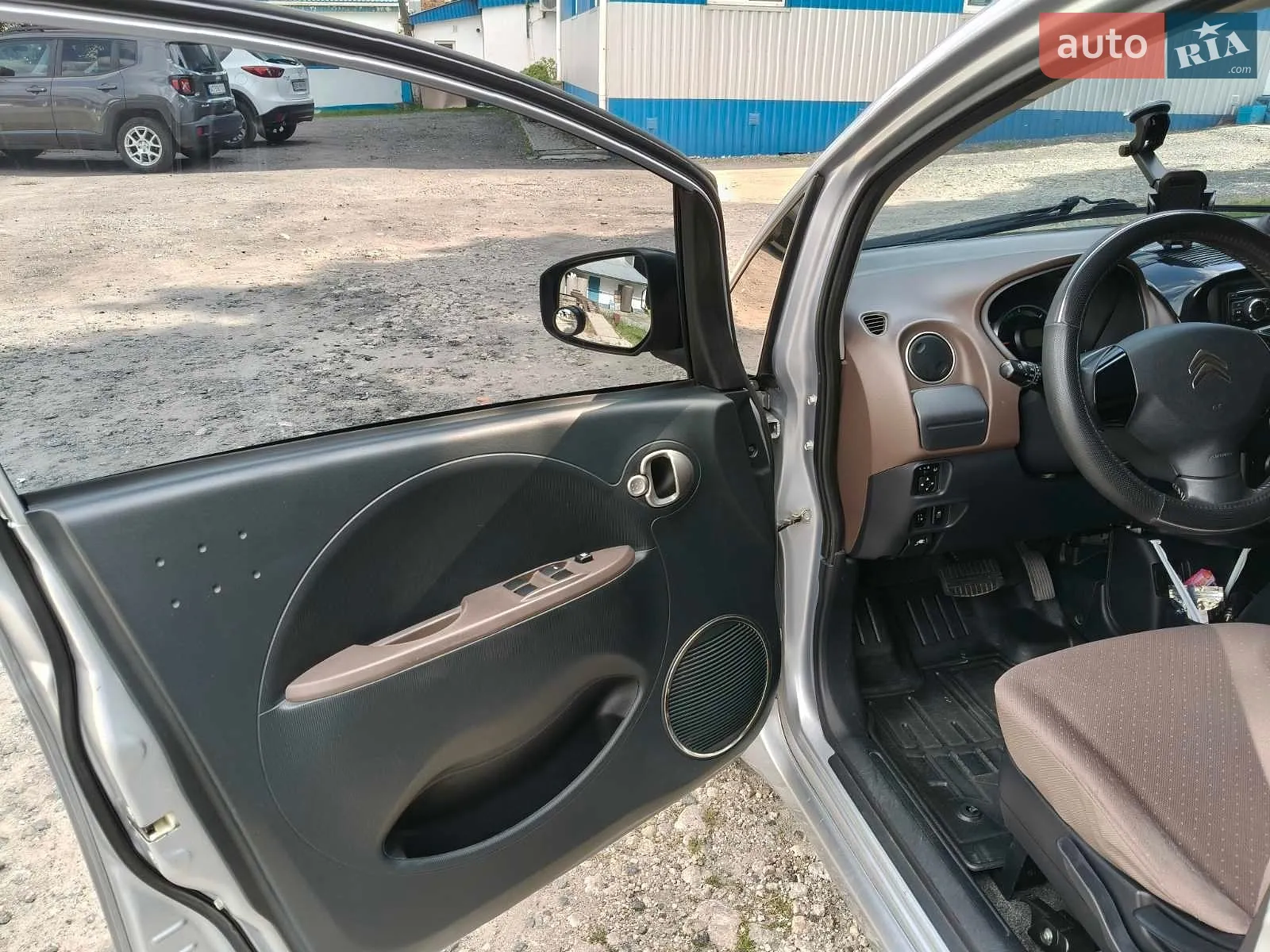 2011 Citroen C-ZERO - мініатюра 8
