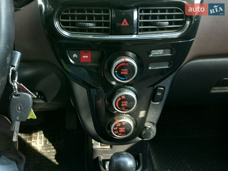 Хэтчбек Citroen C-Zero 2011 в Луцке