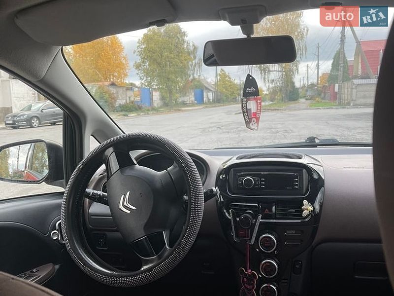 Хетчбек Citroen C-Zero 2012 в Звягелі