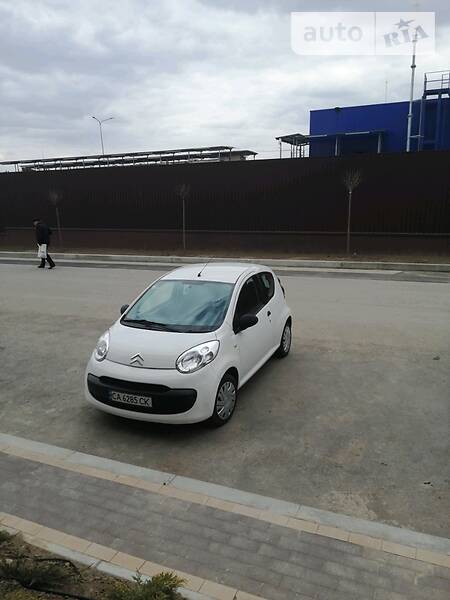 Хетчбек Citroen C1 2008 в 