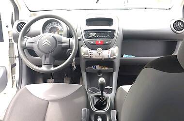 Хэтчбек Citroen C1 2012 в 