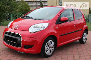 Хэтчбек Citroen C1 2011 в 