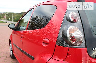 Хэтчбек Citroen C1 2011 в 