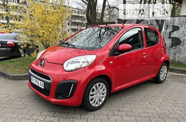 Хэтчбек Citroen C1 2012 в Вишневом