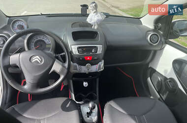 Хэтчбек Citroen C1 2013 в 
