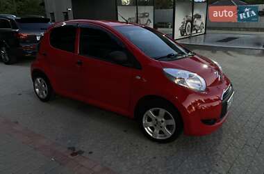 Хэтчбек Citroen C1 2012 в 