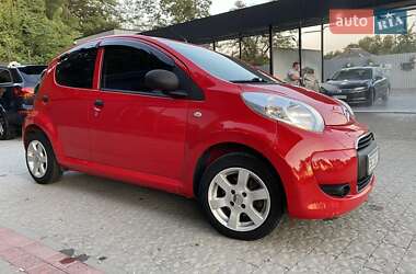 Хэтчбек Citroen C1 2012 в 