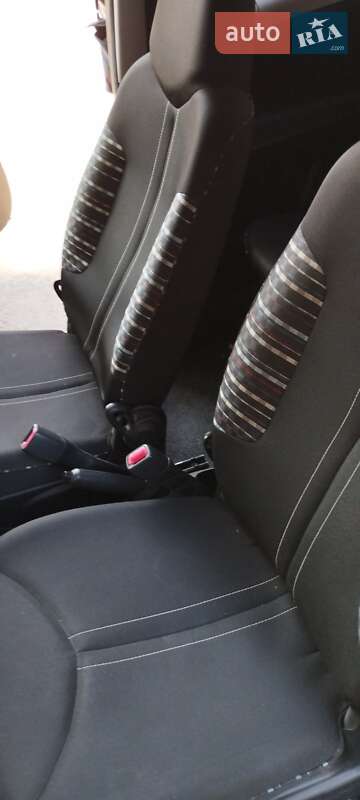 Хетчбек Citroen C1 2013 в Києві