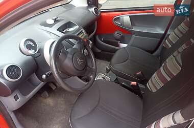 Хэтчбек Citroen C1 2010 в 