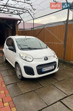 Хэтчбек Citroen C1 2012 в Тячеве