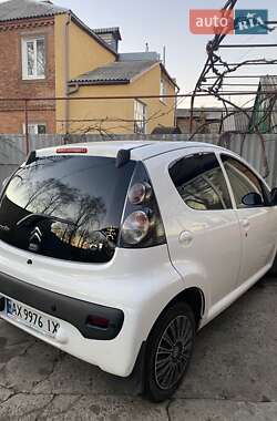 Хэтчбек Citroen C1 2013 в 