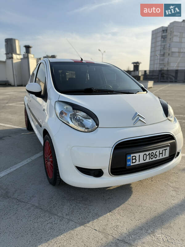 Хэтчбек Citroen C1 2010 в Киеве