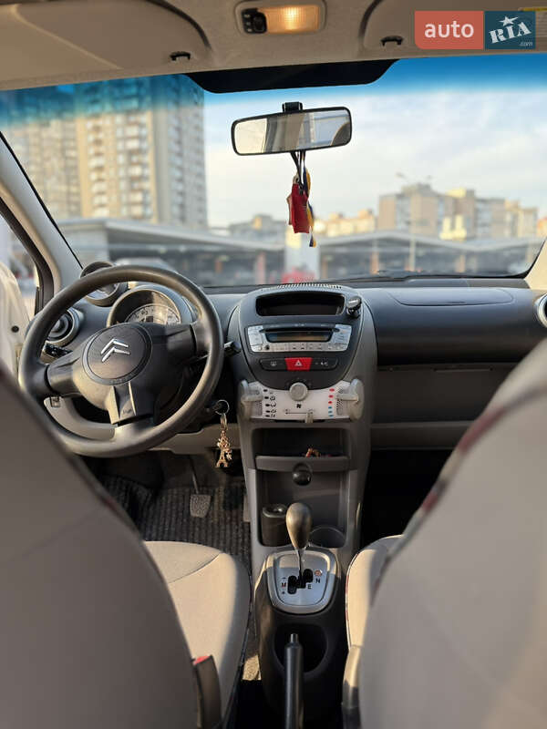 Хэтчбек Citroen C1 2010 в Киеве