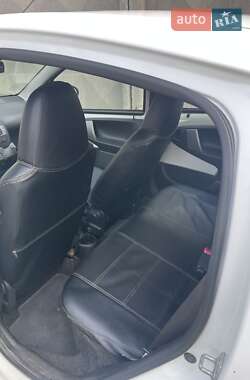 Хэтчбек Citroen C1 2012 в 