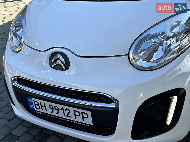 Хэтчбек Citroen C1 2012 в 