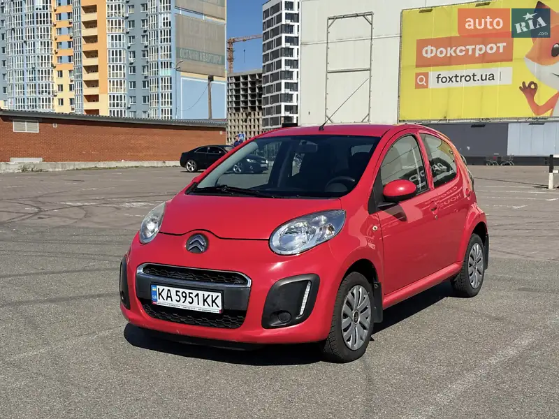 Хэтчбек Citroen C1 2013 в 