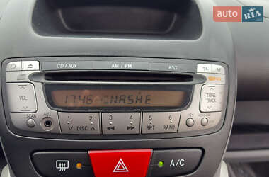Хэтчбек Citroen C1 2011 в 