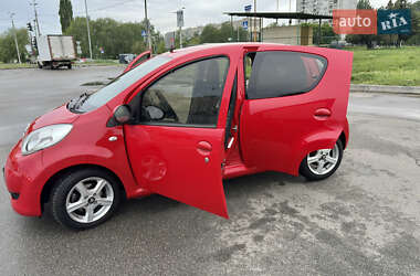 Хэтчбек Citroen C1 2011 в 