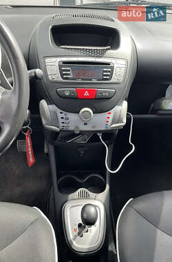Хетчбек Citroen C1 2012 в 