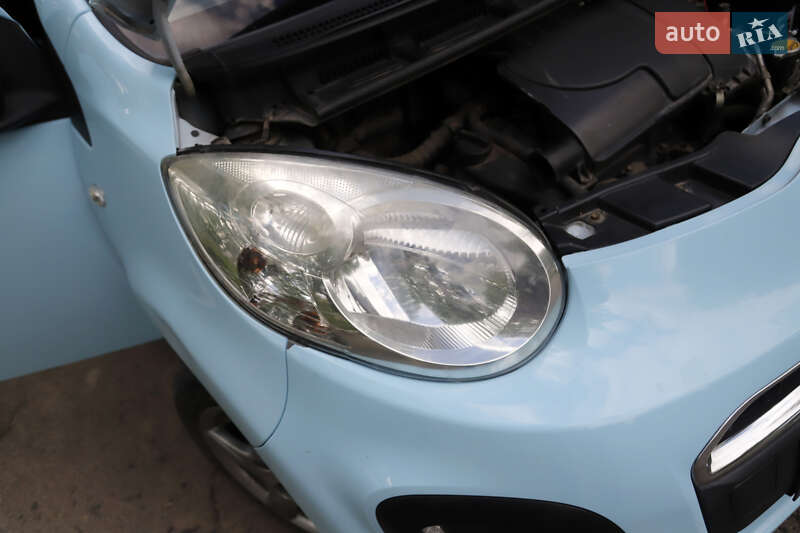 Хетчбек Citroen C1 2012 в Чечельнику