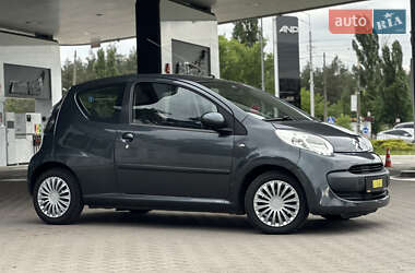 Хэтчбек Citroen C1 2006 в 