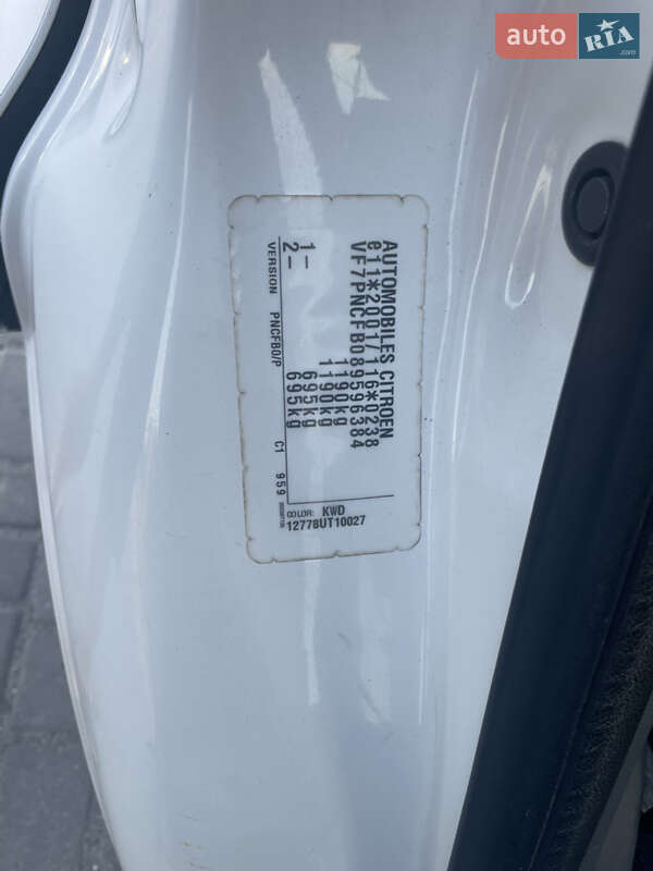 Хэтчбек Citroen C1 2011 в Барановке фото 8 Хэтчбек Citroen C1 2011 в Барановке