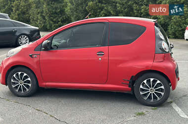 Хэтчбек Citroen C1 2011 в 