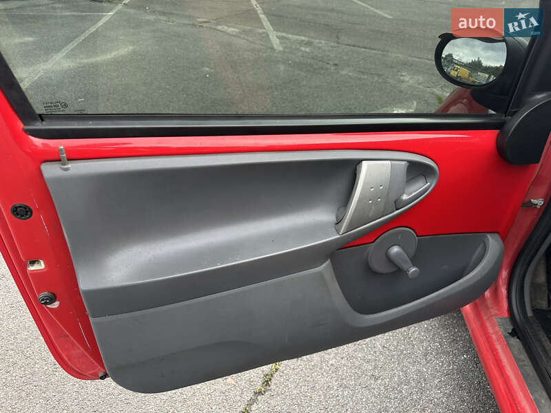 Хэтчбек Citroen C1 2011 в Львове