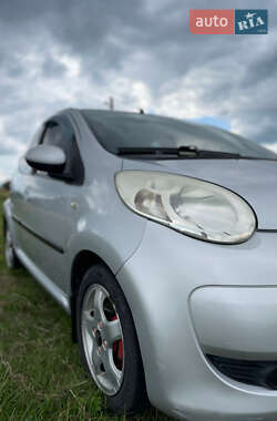 Хэтчбек Citroen C1 2009 в 