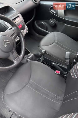 Хэтчбек Citroen C1 2012 в 