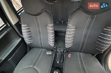 Хэтчбек Citroen C1 2012 в 