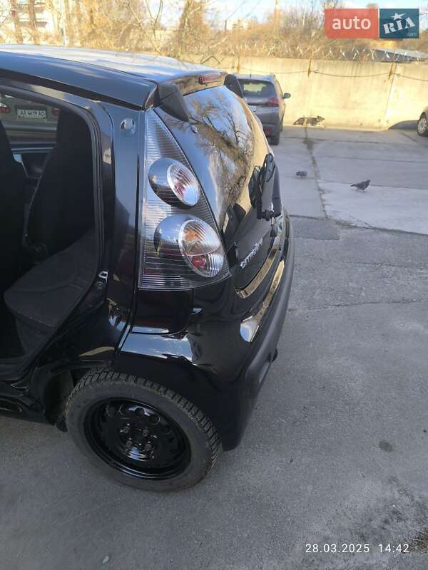 Хэтчбек Citroen C1 2012 в Киеве