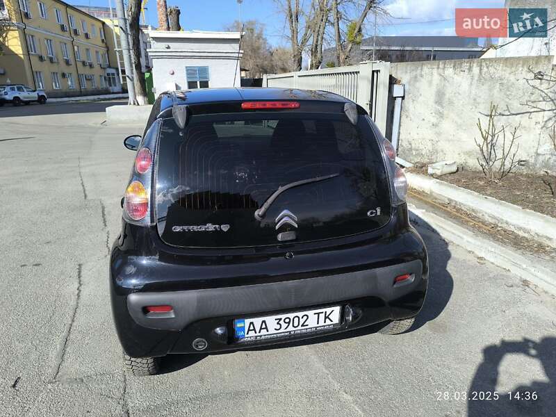 Хэтчбек Citroen C1 2012 в Киеве
