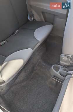 Хэтчбек Citroen C1 2006 в 