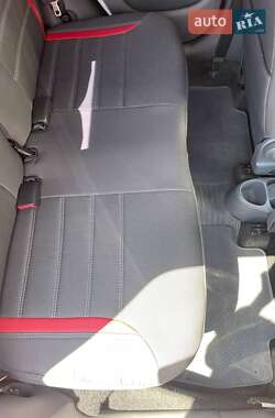 Хэтчбек Citroen C1 2011 в 