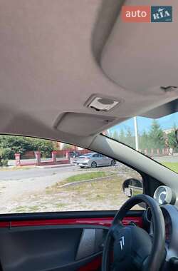 Хэтчбек Citroen C1 2011 в 