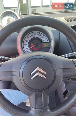 Хэтчбек Citroen C1 2011 в 